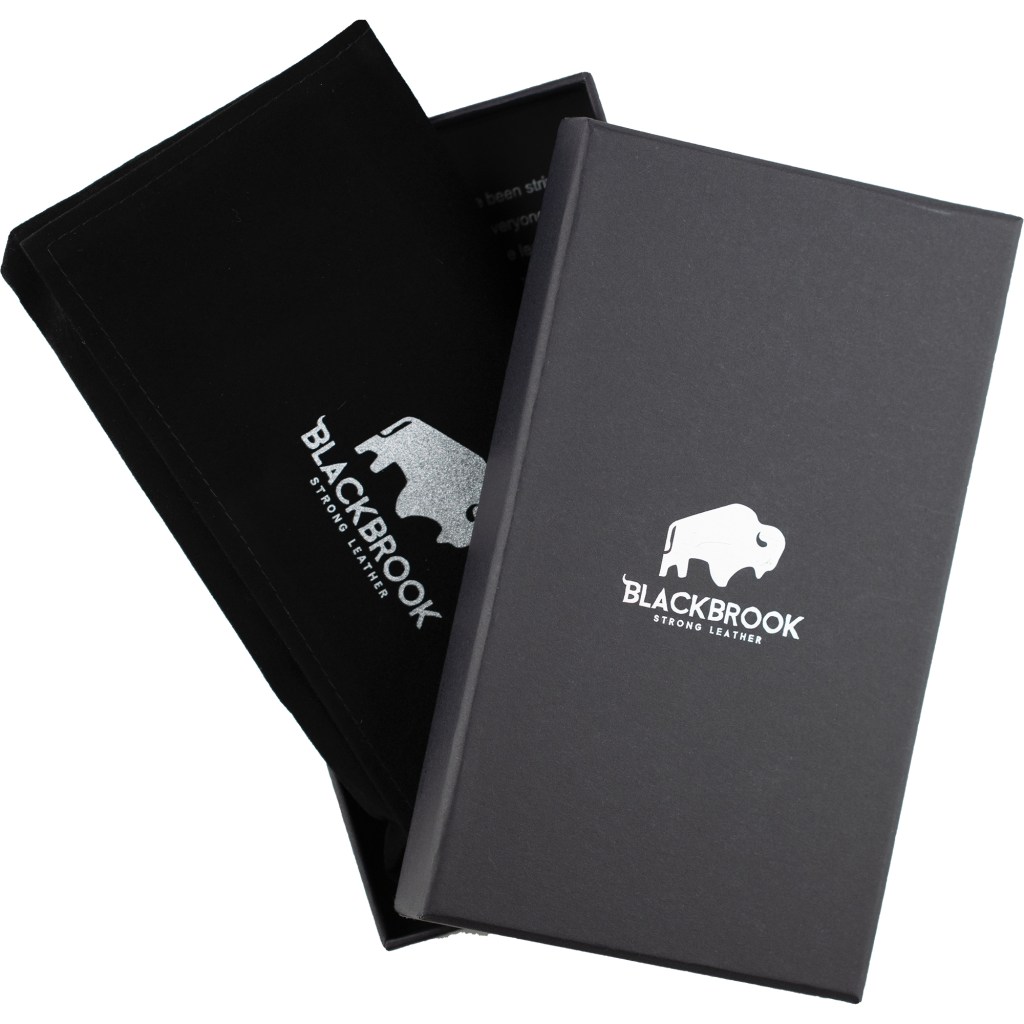 This image has an empty alt attribute; its file name is blackbrook_cas_the-classy-blackbrook-phone-case-1.jpg